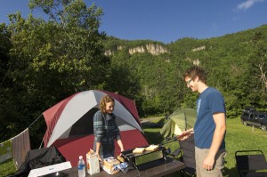 Camping Bon-Ami © Robert Baronet / Parcs Canada