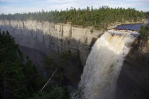 The Vauréal waterfall, 76 metres high © Québec maritime