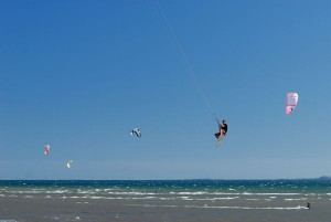 Kite surfing in Îles de la Madeleine © Michel Bonato / Tourisme Îles de la Madeleine