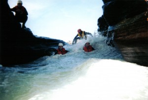 Activities in the caves of Îles de la Madeleine ©Auberge La Salicorne