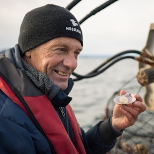 Scallop fisher