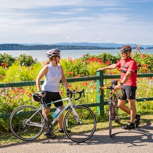 Cyclists in the Kamouraska region