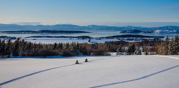 Snowmobilers in Notre-Dame-du-Portage in Bas-Saint-Laurent