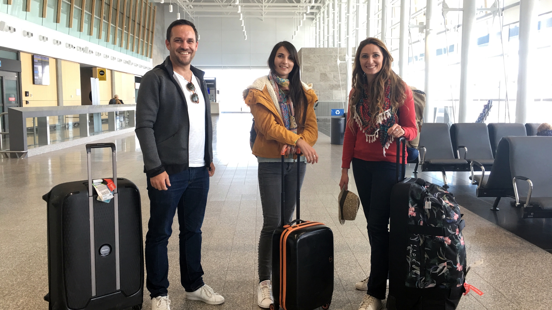 Trois blogueurs à l’aéroport de Québec
