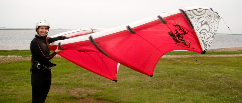 Joany en formation de kitesurf - Crédit photo : Le Québec maritime Deux sports dans le vent – Jour 24