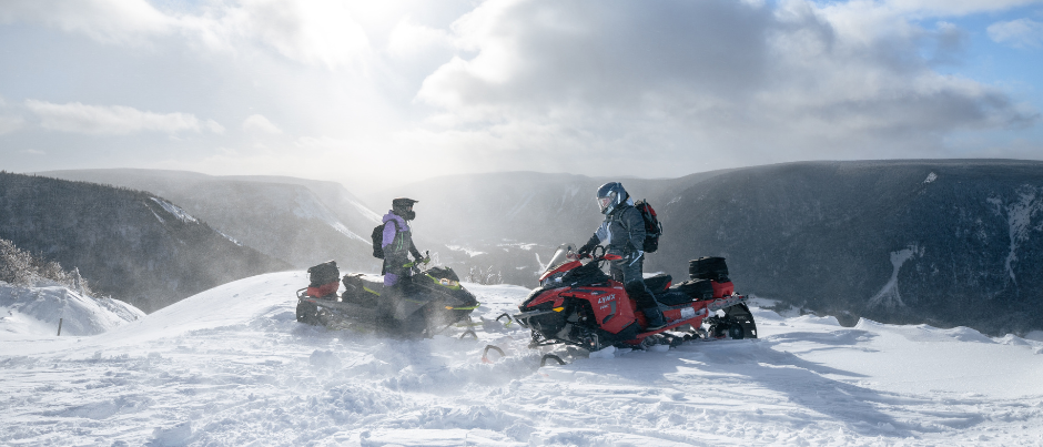 Motoneige en Gaspésie : un aperçu de ce qui vous attend!