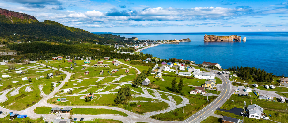 En Route to the Le Rocher-Percé Sector