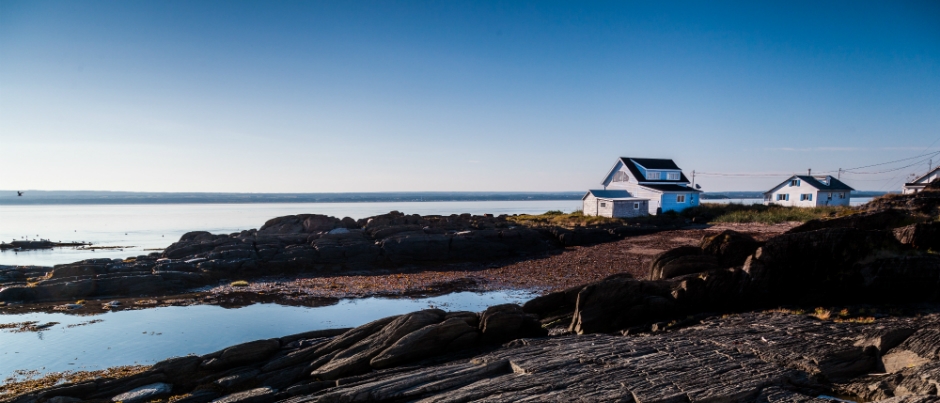 Découvrez les anses sablonneuses et les crans multicolores de l'île Verte - Crédit photo : Nicolas Gagnon / Tourisme Bas-Saint-Laurent Quiétude, splendeurs et tonalités colorées de l’île Verte
