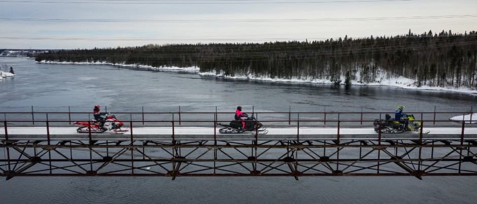 The Ultimate Snowmobile Bucket List for Eastern Québec!