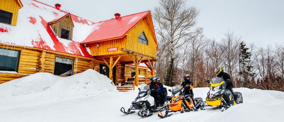 Plan Your Stops in the Snowmobile Clubhouses of Eastern Québec