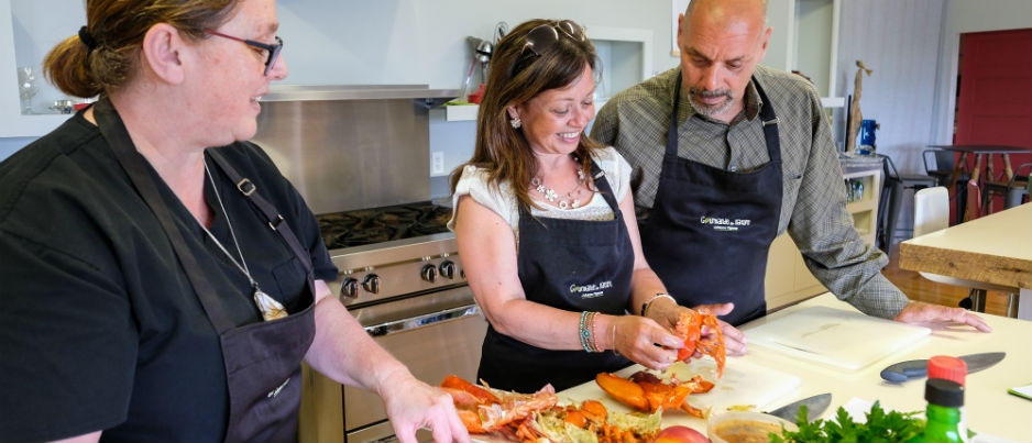 Gourmande de nature - Crédit photo : Nadeau Julien, créateurs de contenu Saveurs et savoir-faire aux Îles de la Madeleine : L’archipel archi inspiré