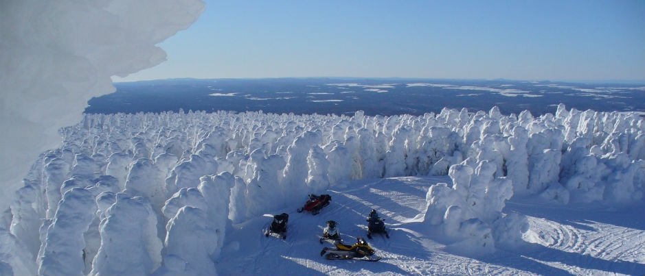 An unusual weather phenomenon in La Rédemption, in Gaspésie - Photo Credit: Richard Marin 7 Unusual Snowmobile Experiences in the Maritime Regions of Québec