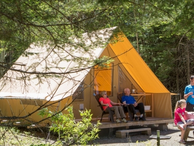 Prêt-à-camper traditionnel au parc national du Lac-Témiscouata