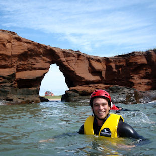 Activité de flottaison dans les grottes