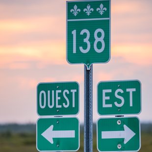 Panneaux de signalisation routière